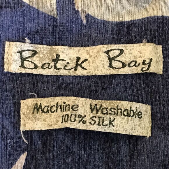 Vtg. Batik Bay 100% Silk Hawaiian Shirt Men's M  Blue Tan SS Top Loop Button Up - Picture 9 of 11